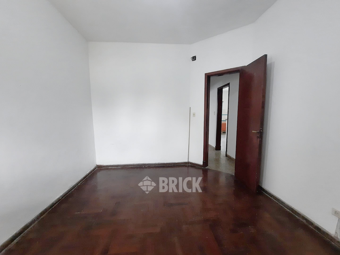 ZAPIOLA, AV. al 800 9