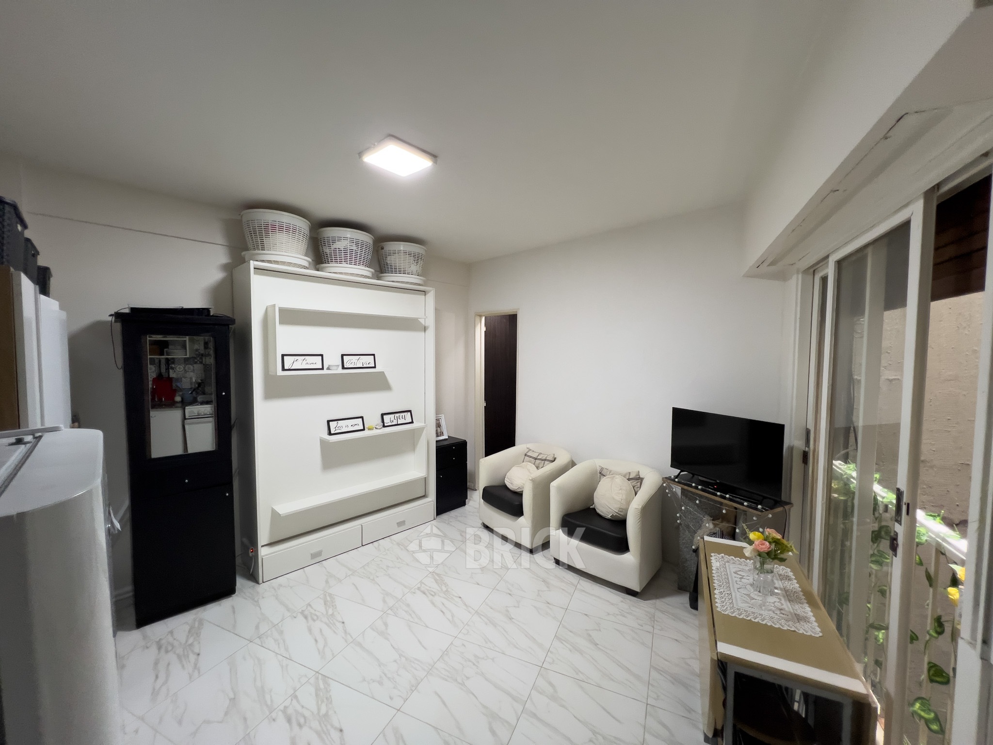 PERON, EVA, AV. al 1500 Piso 5 3