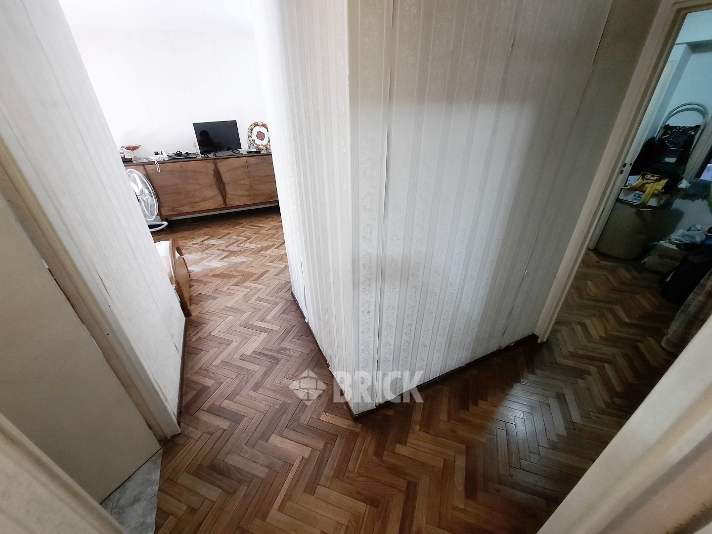 SALGUERO, JERONIMO al 1700 Piso 2 12