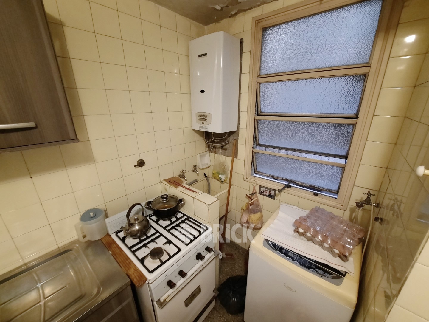 SALGUERO, JERONIMO al 1700 Piso 2 18