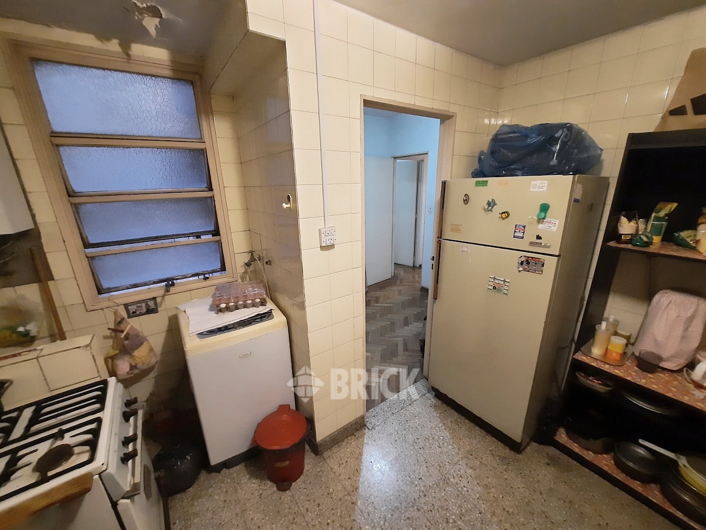 SALGUERO, JERONIMO al 1700 Piso 2 19