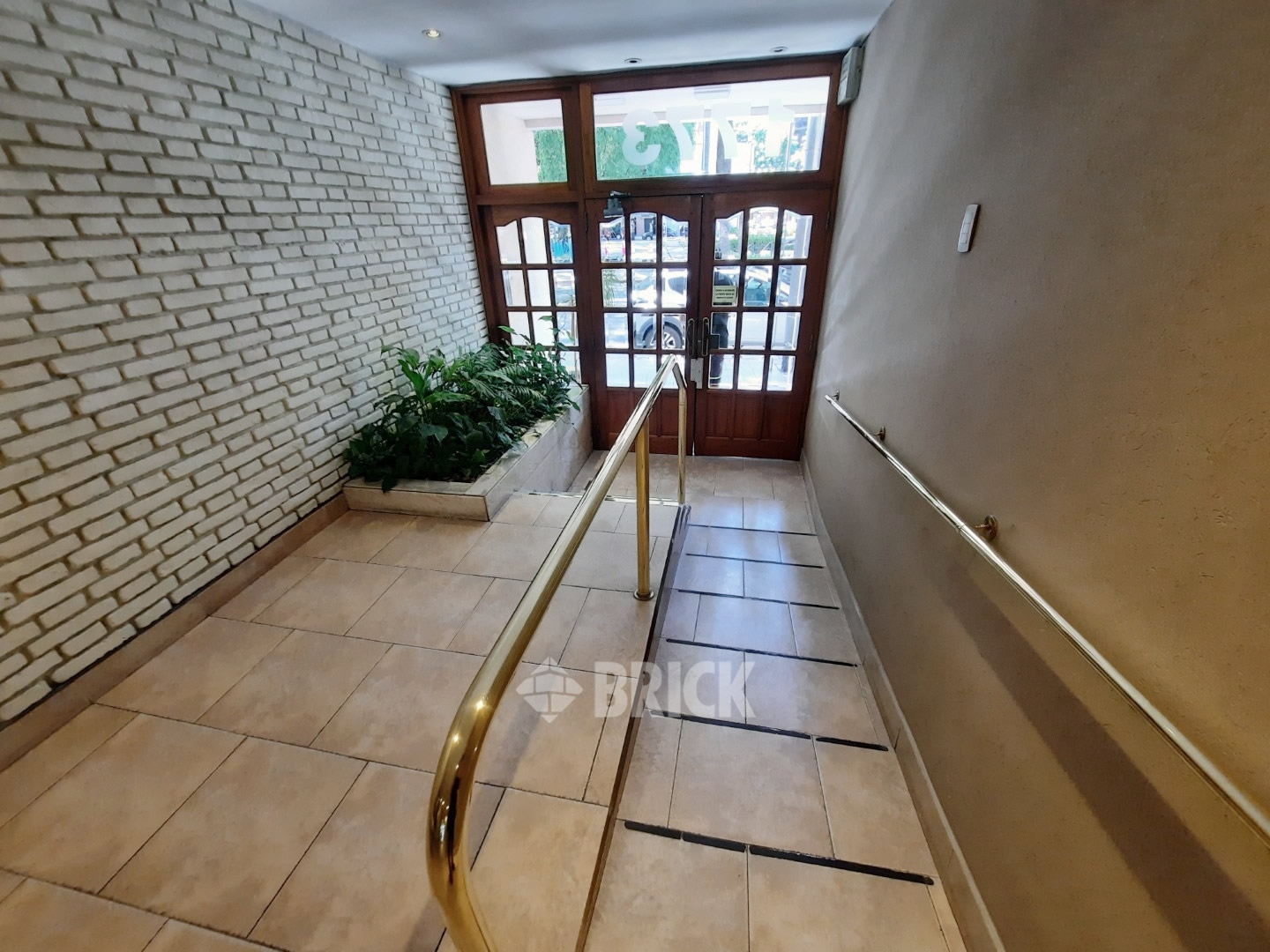 SALGUERO, JERONIMO al 1700 Piso 2 23