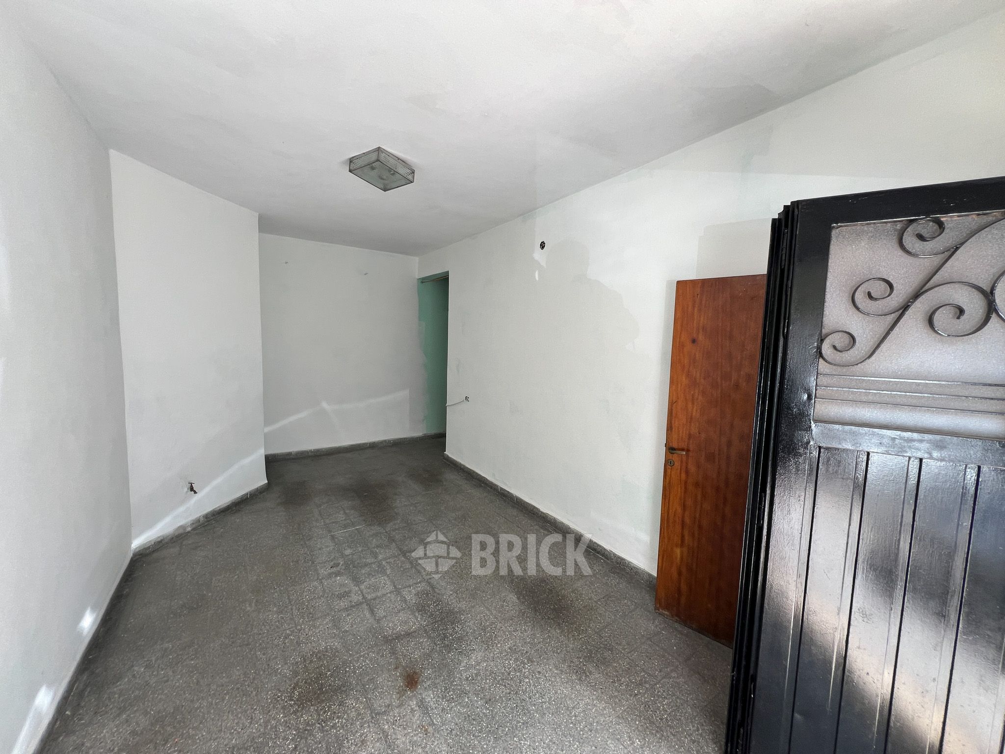 CHILE al 2500 Piso PB 13