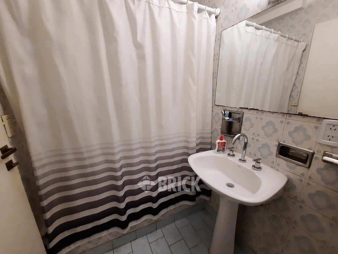 GUEMES al 4100 Piso 5 16