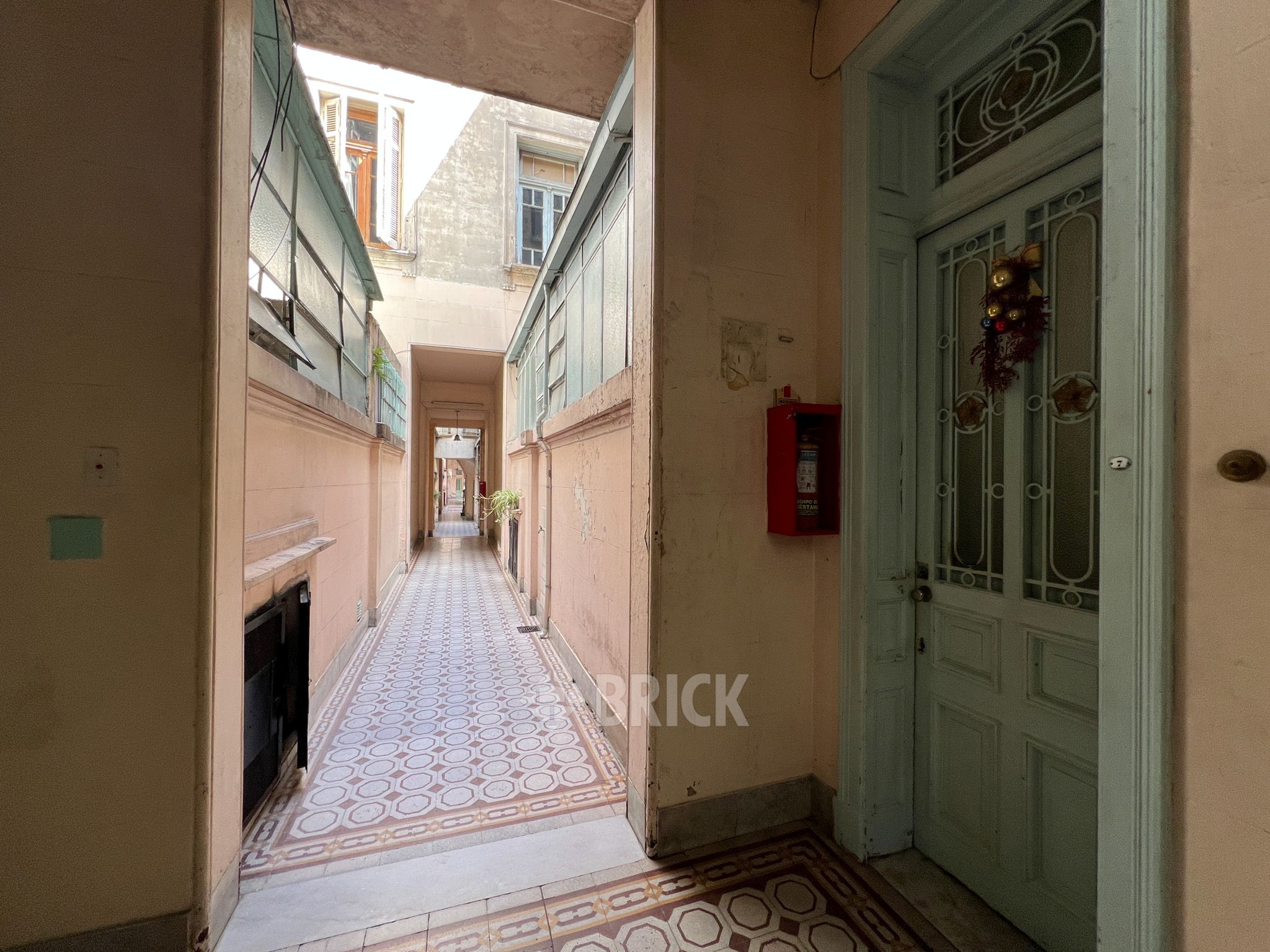 ALSINA, ADOLFO al 3000 Piso PB 24