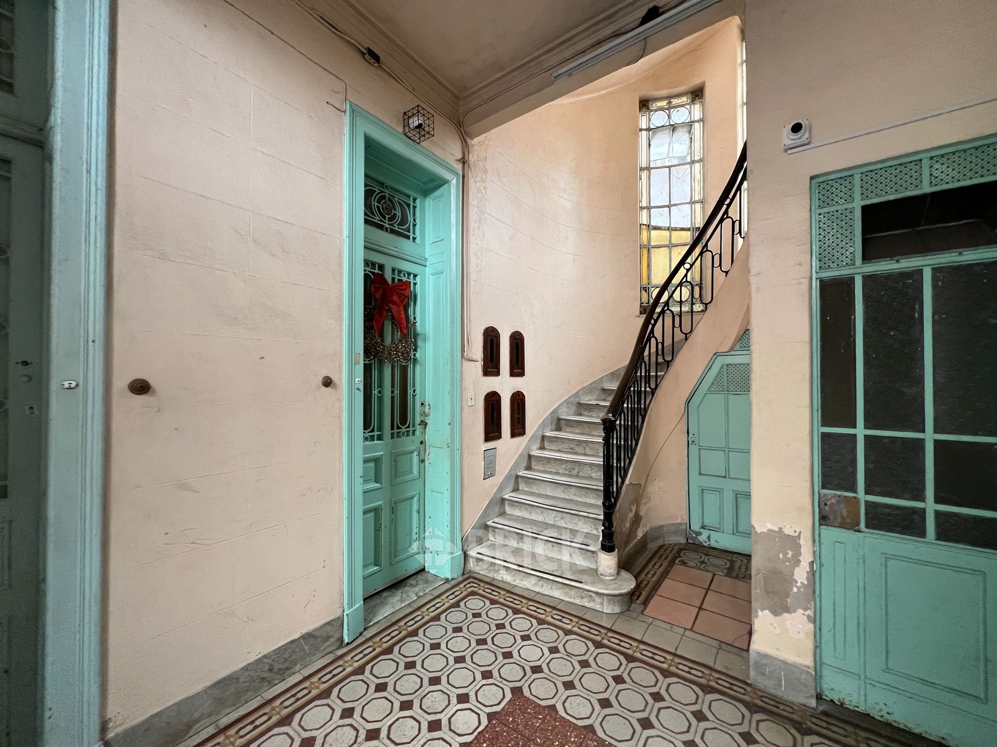 ALSINA, ADOLFO al 3000 Piso PB 25