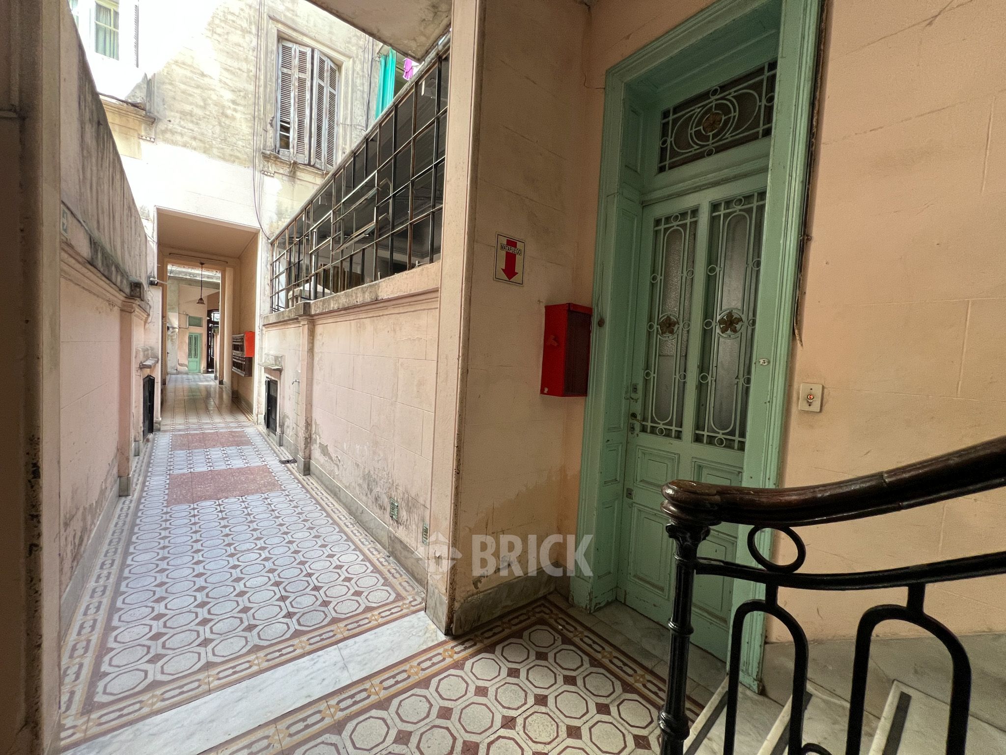 ALSINA, ADOLFO al 3000 Piso PB 26