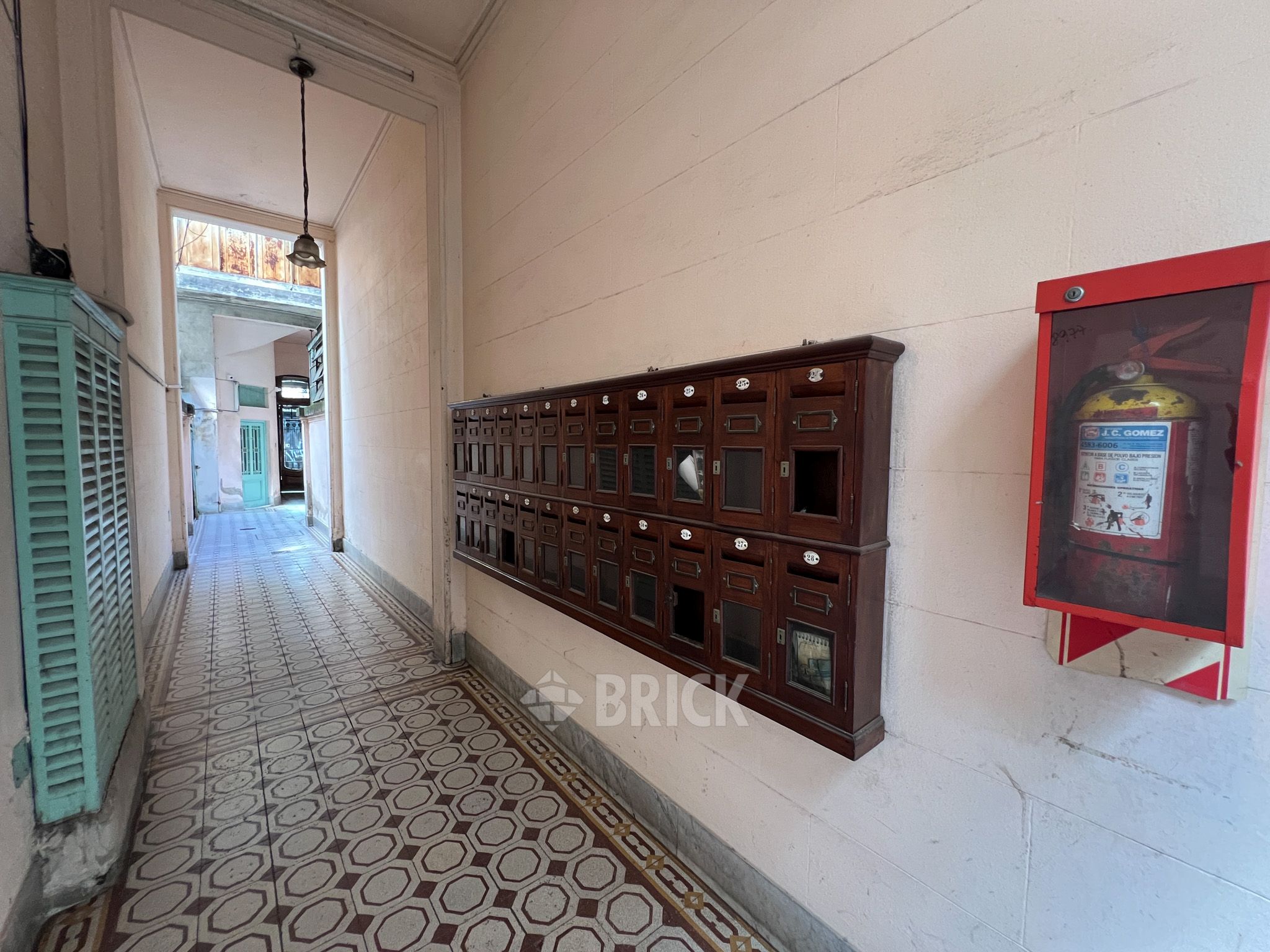 ALSINA, ADOLFO al 3000 Piso PB 27