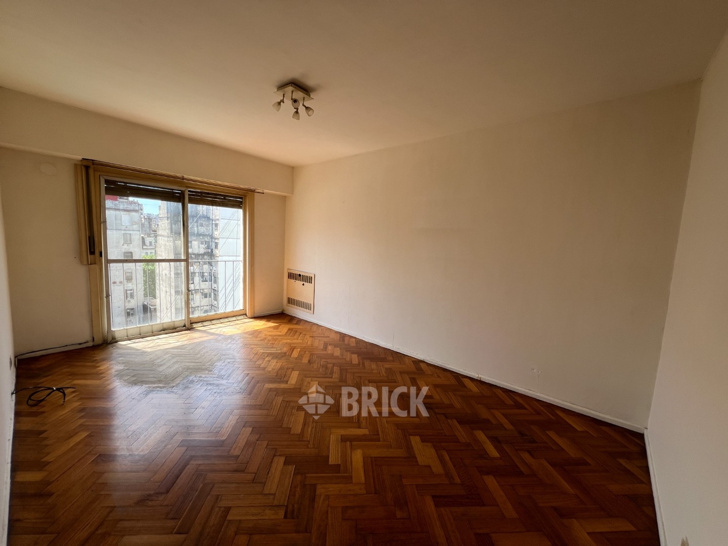 SARMIENTO al 2000 Piso 9 1