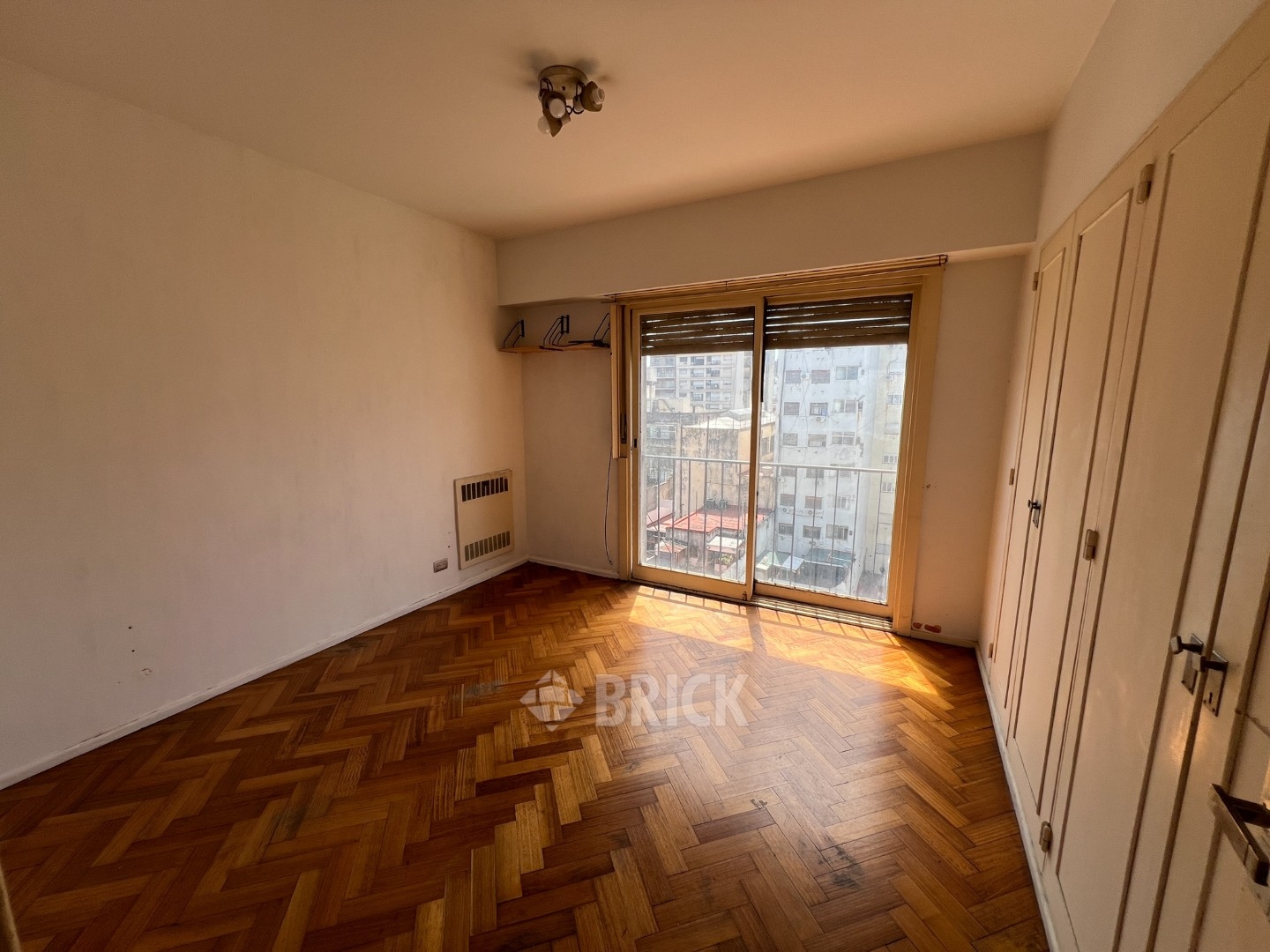 SARMIENTO al 2000 Piso 9 13