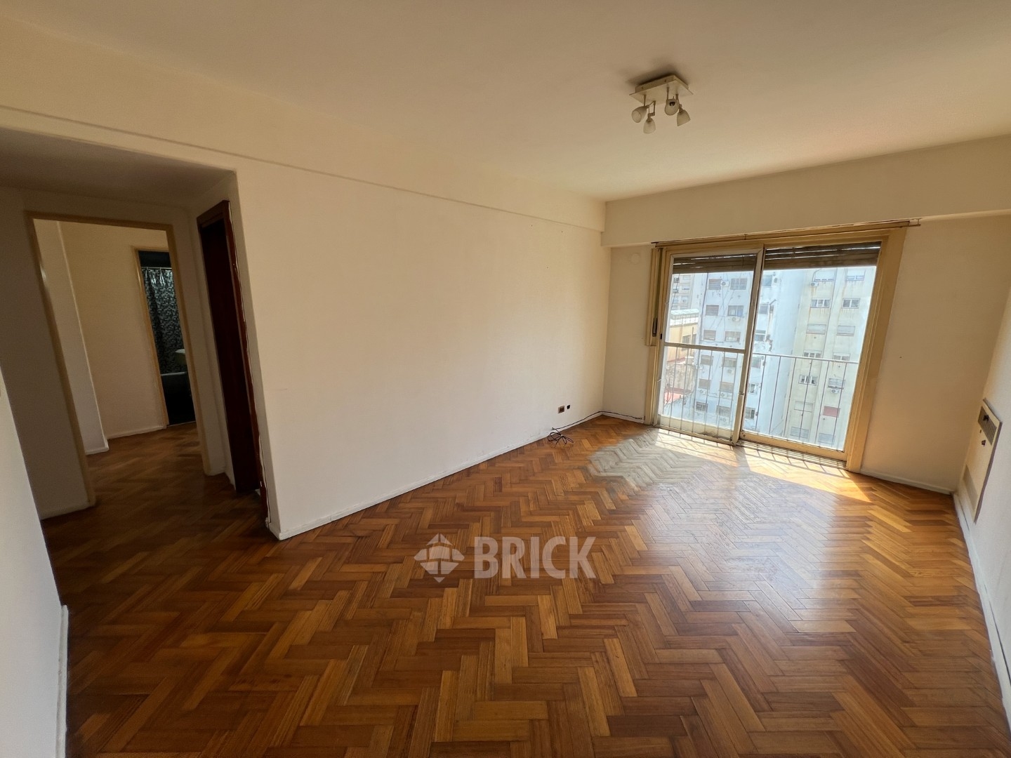 SARMIENTO al 2000 Piso 9 3