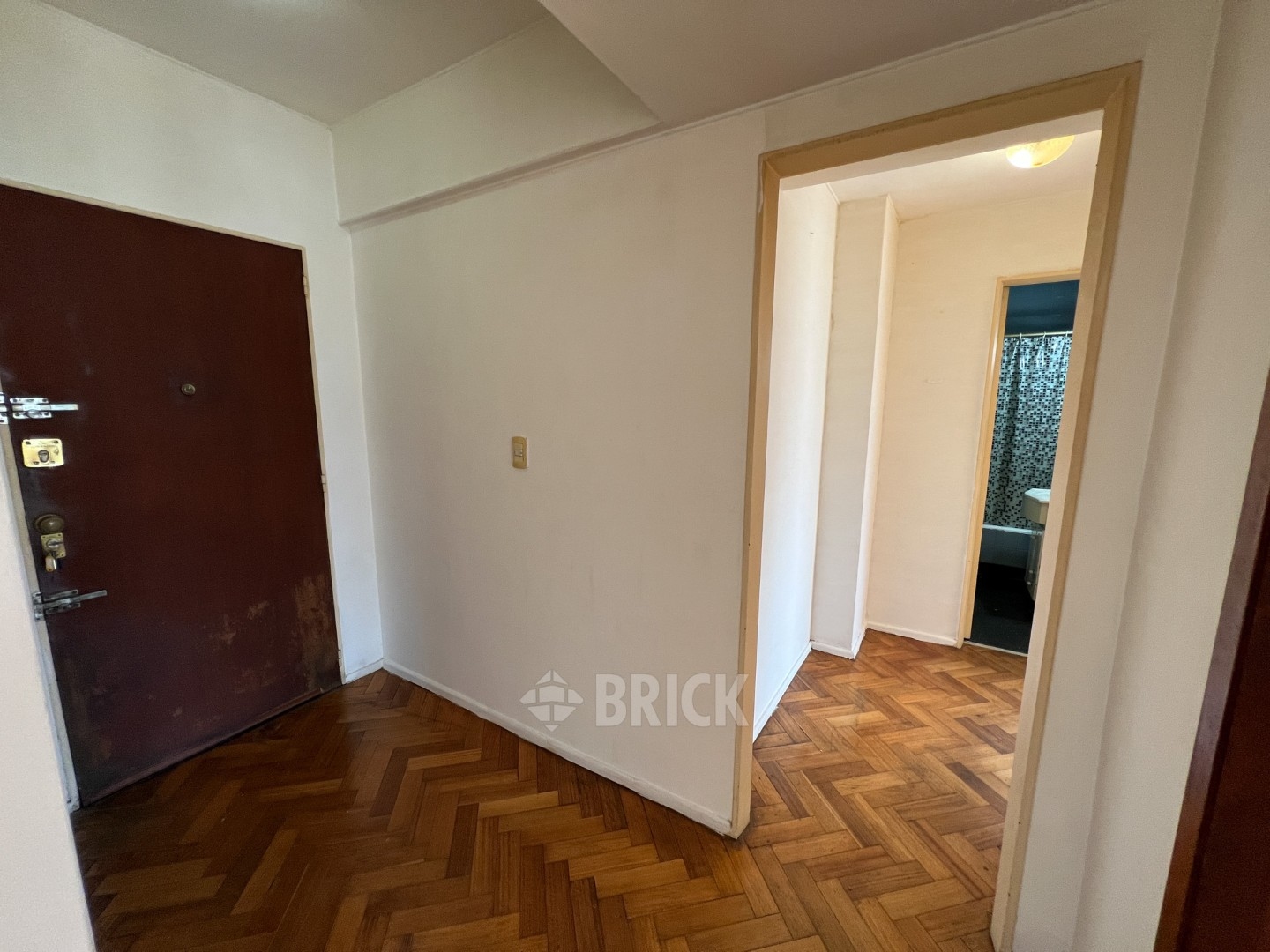 SARMIENTO al 2000 Piso 9 6