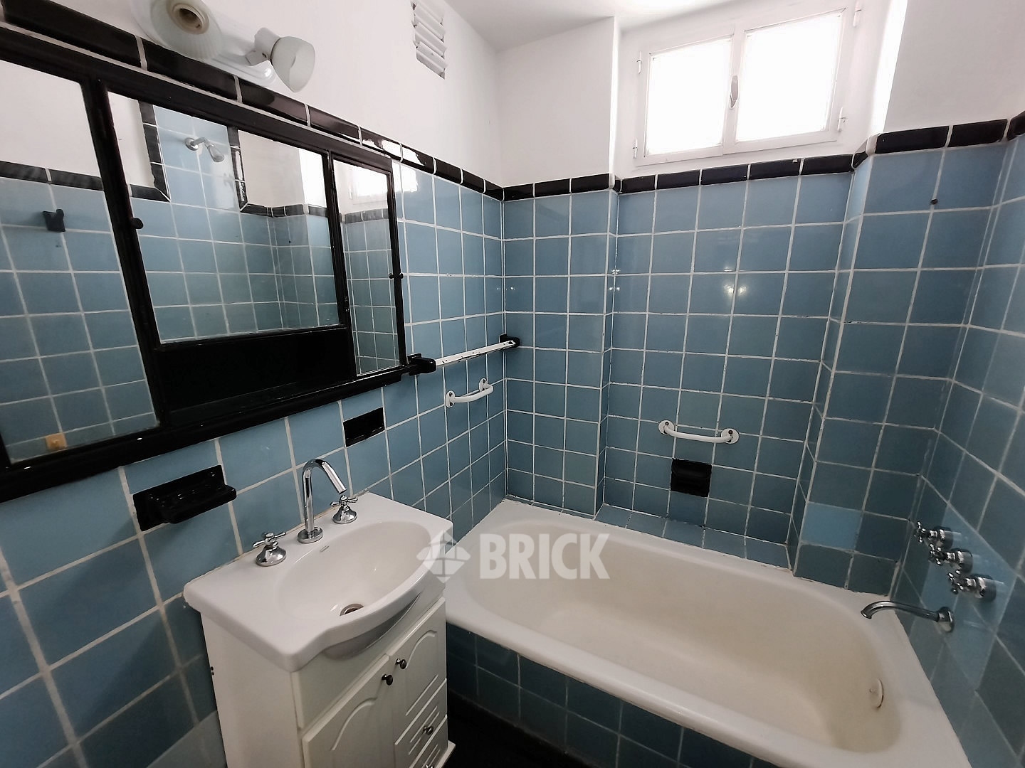 RIVADAVIA, AV. al 2100 Piso 10 14