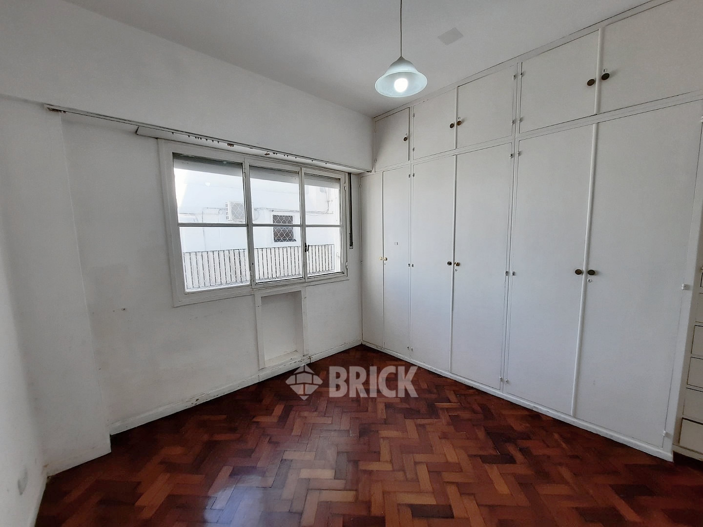 RIVADAVIA, AV. al 2100 Piso 10 16