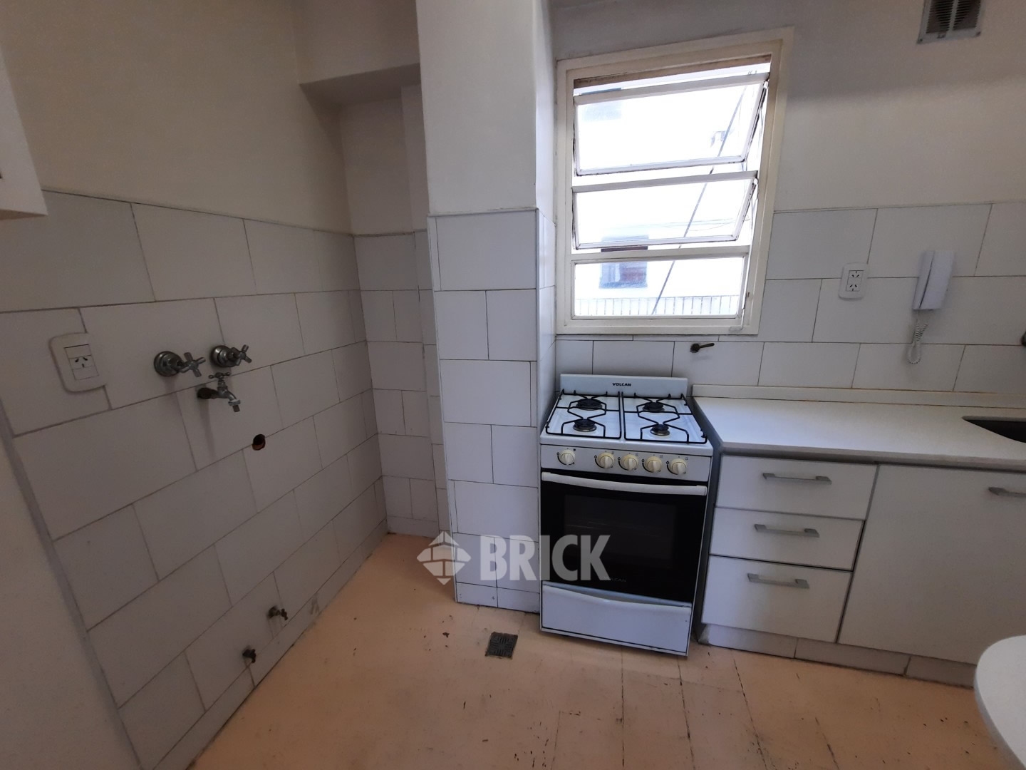 RIVADAVIA, AV. al 2100 Piso 10 19