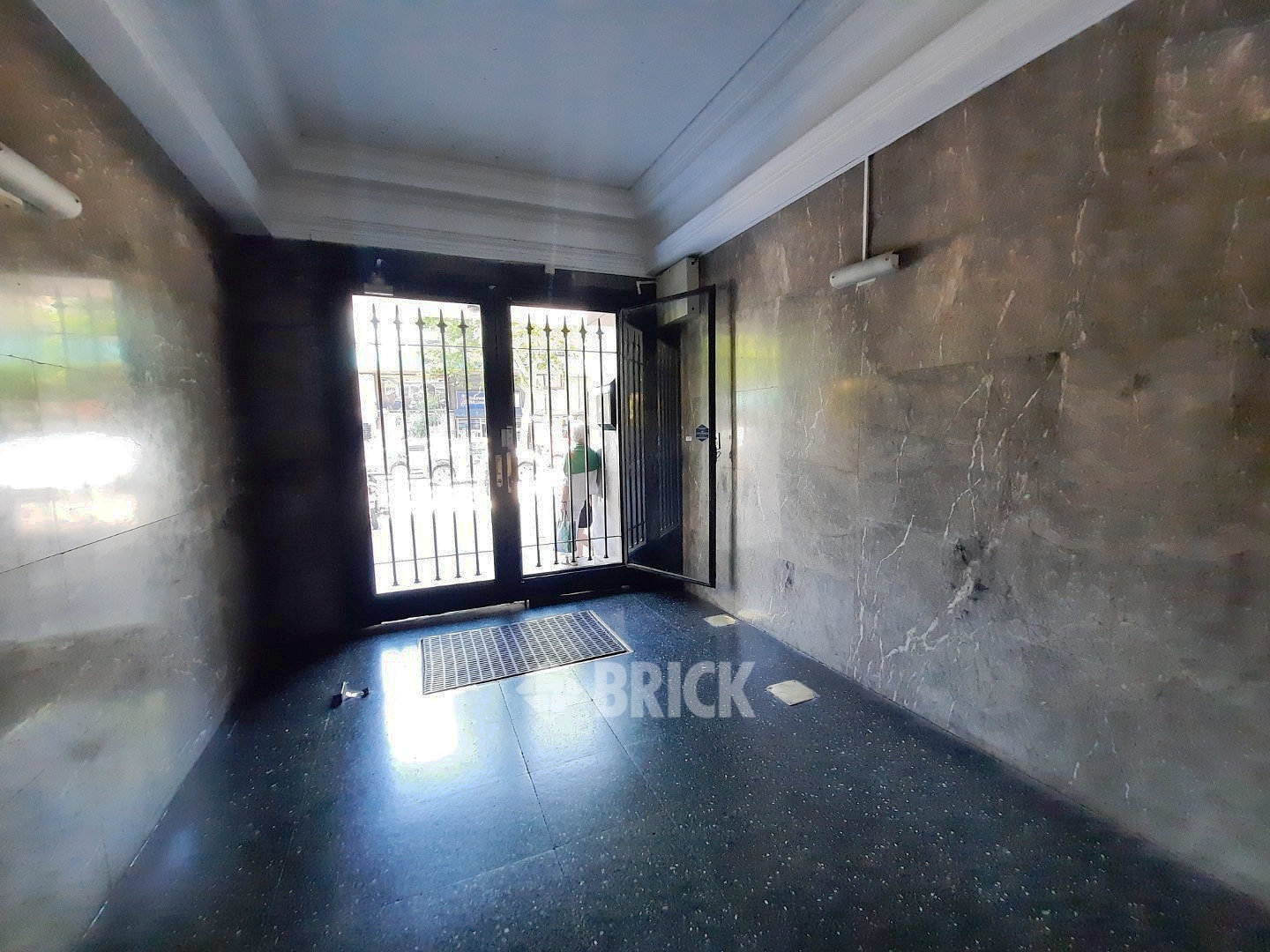 RIVADAVIA, AV. al 2100 Piso 10 26