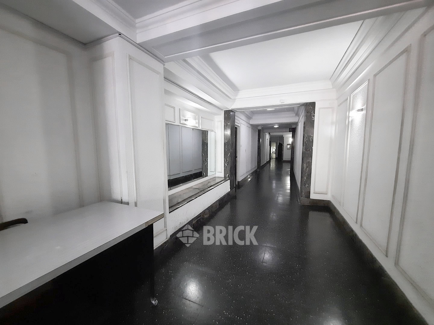 RIVADAVIA, AV. al 2100 Piso 10 28