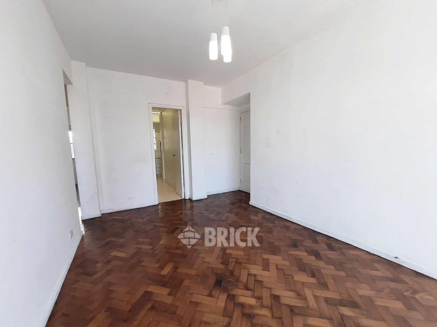 RIVADAVIA, AV. al 2100 Piso 10 5