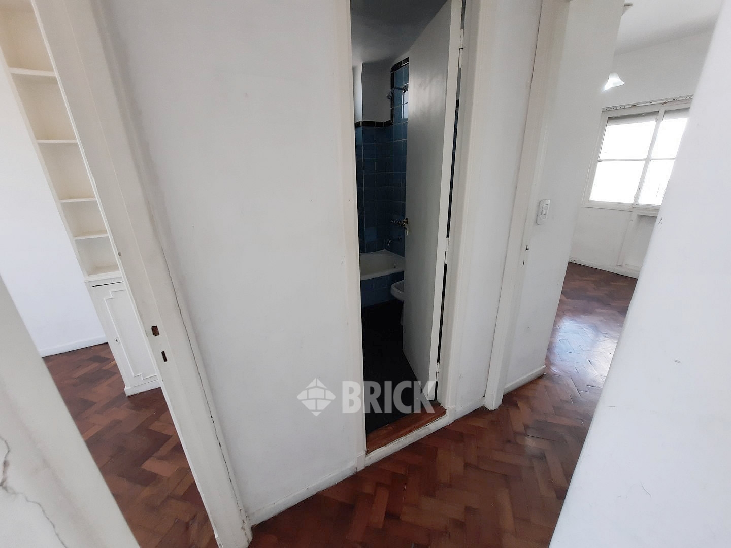 RIVADAVIA, AV. al 2100 Piso 10 6