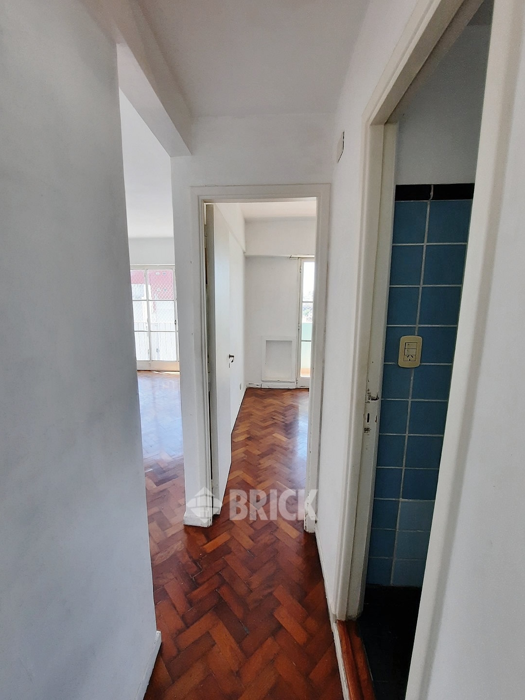 RIVADAVIA, AV. al 2100 Piso 10 7