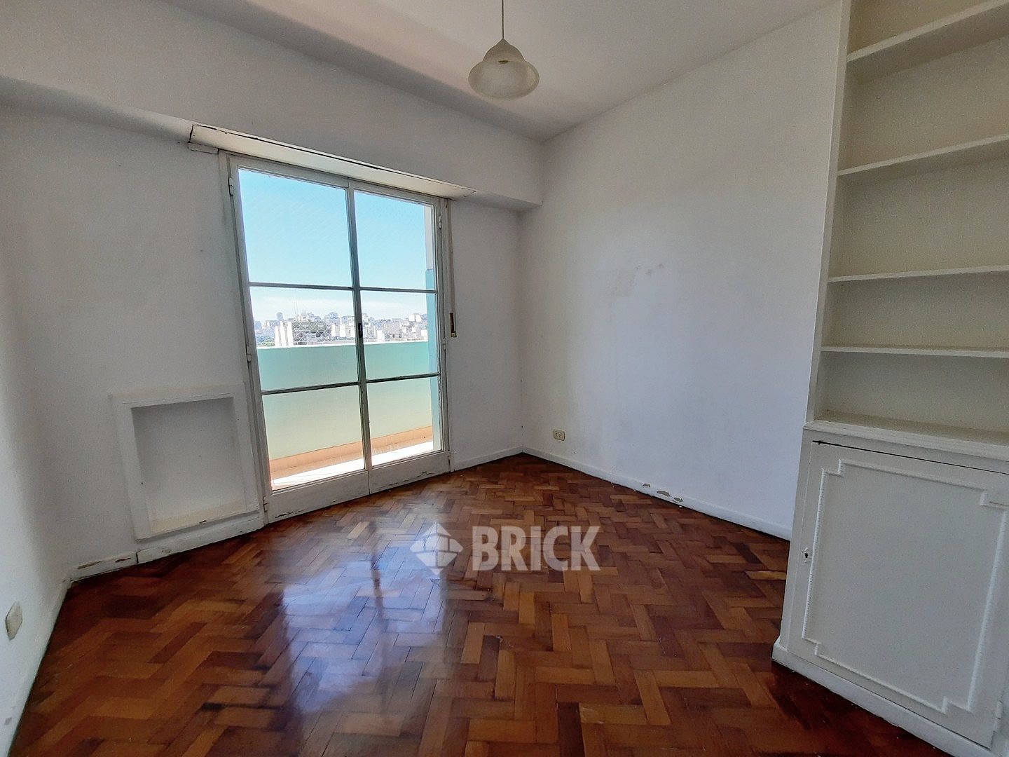 RIVADAVIA, AV. al 2100 Piso 10 8