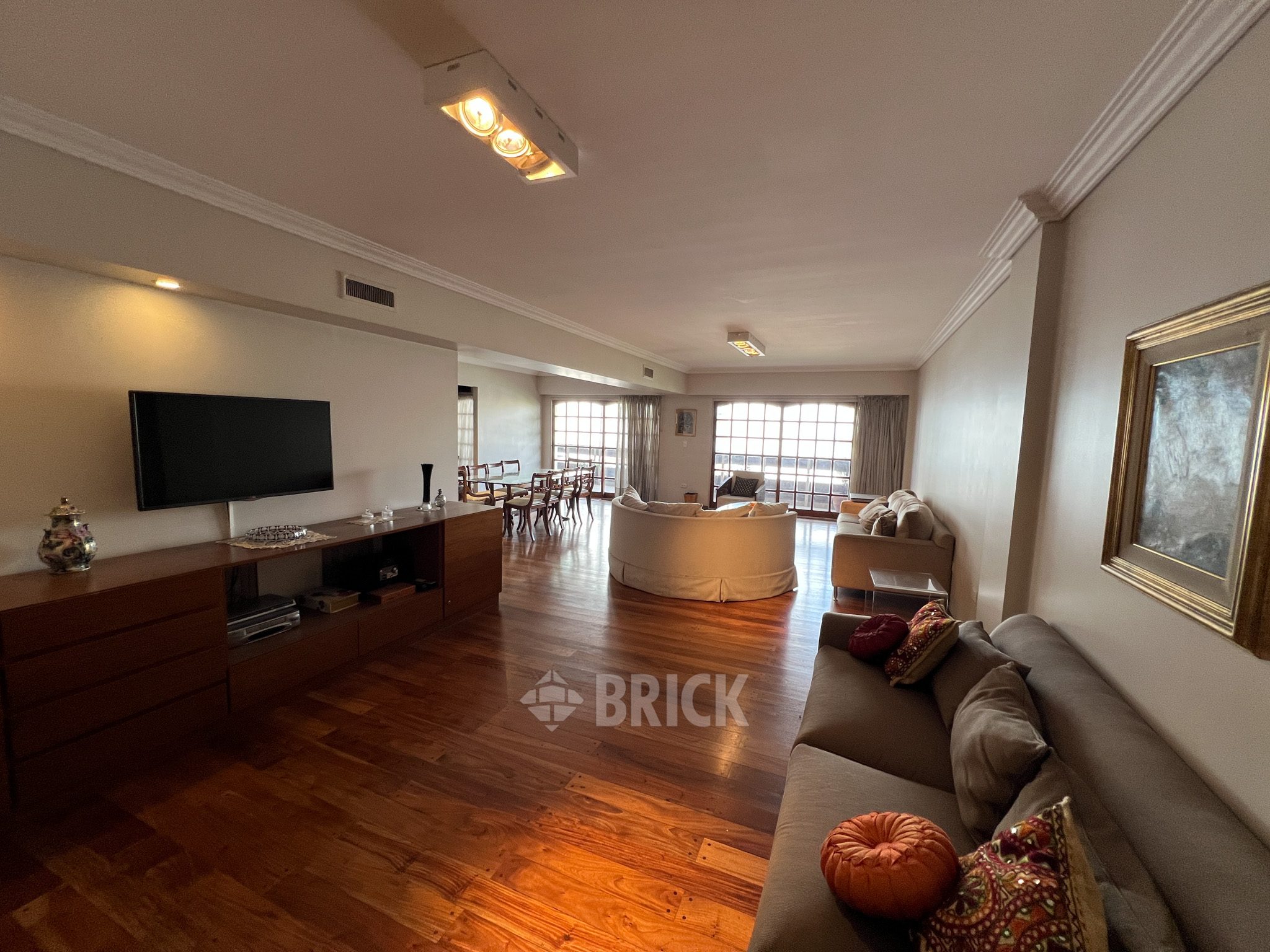 ALBERDI, JUAN B., AV. al 1000 Piso 6 15