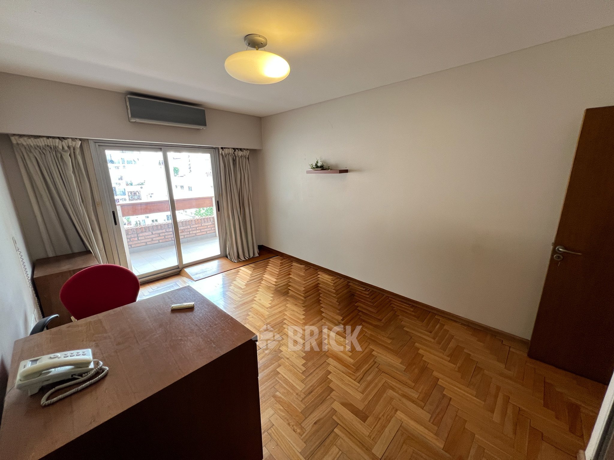 ALBERDI, JUAN B., AV. al 1000 Piso 6 24