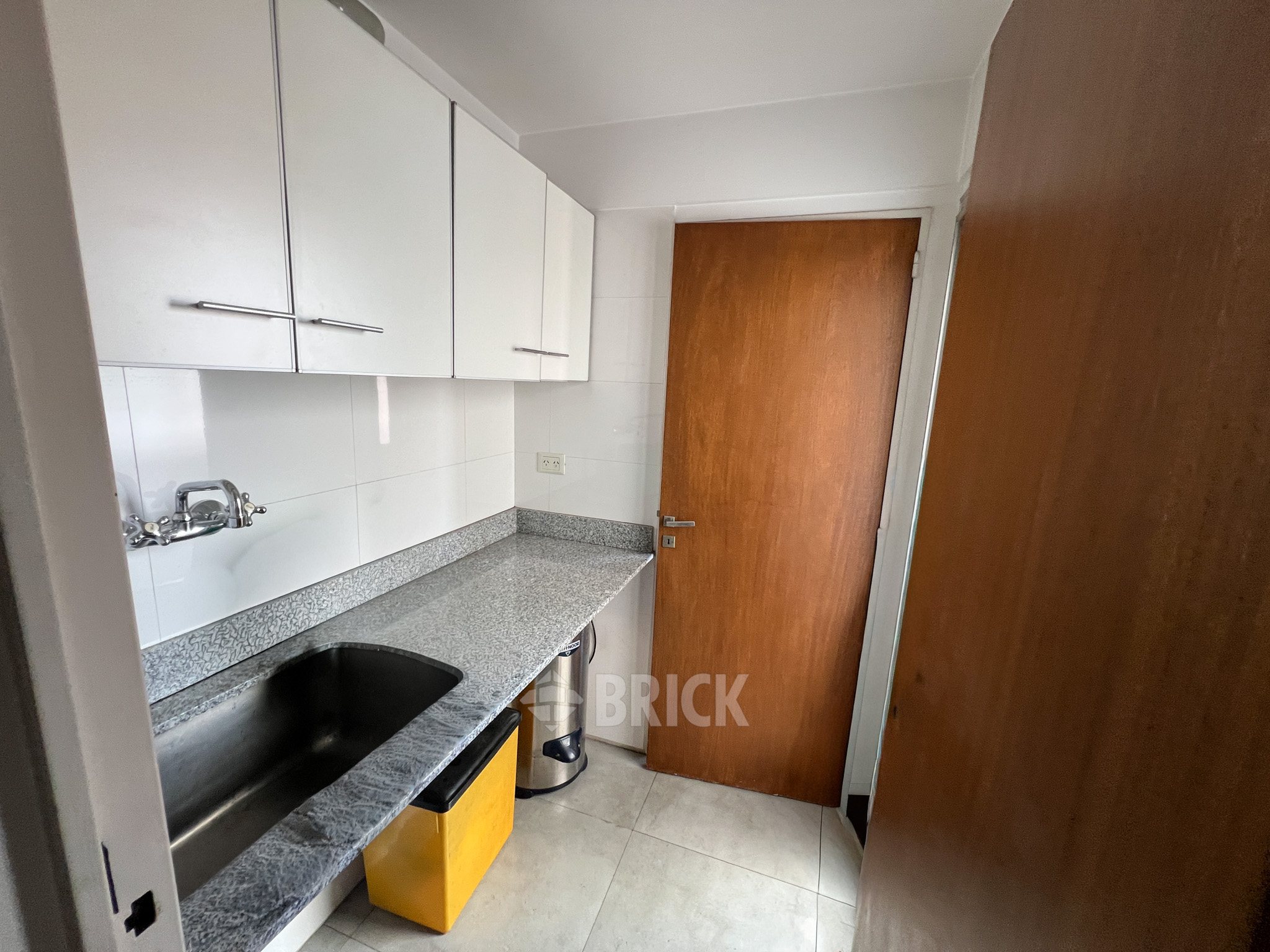 ALBERDI, JUAN B., AV. al 1000 Piso 6 38