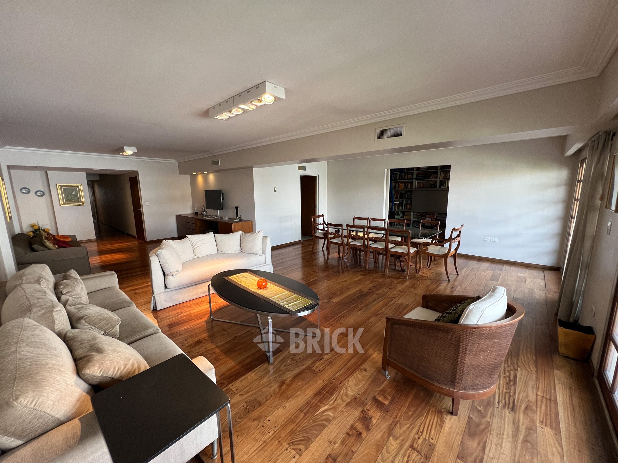 ALBERDI, JUAN B., AV. al 1000 Piso 6 4