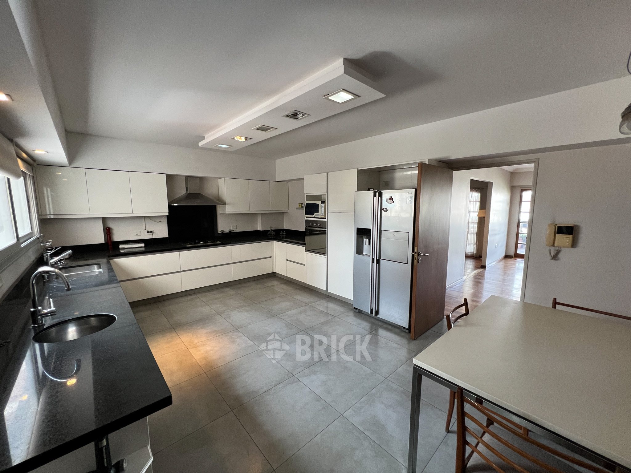 ALBERDI, JUAN B., AV. al 1000 Piso 6 44