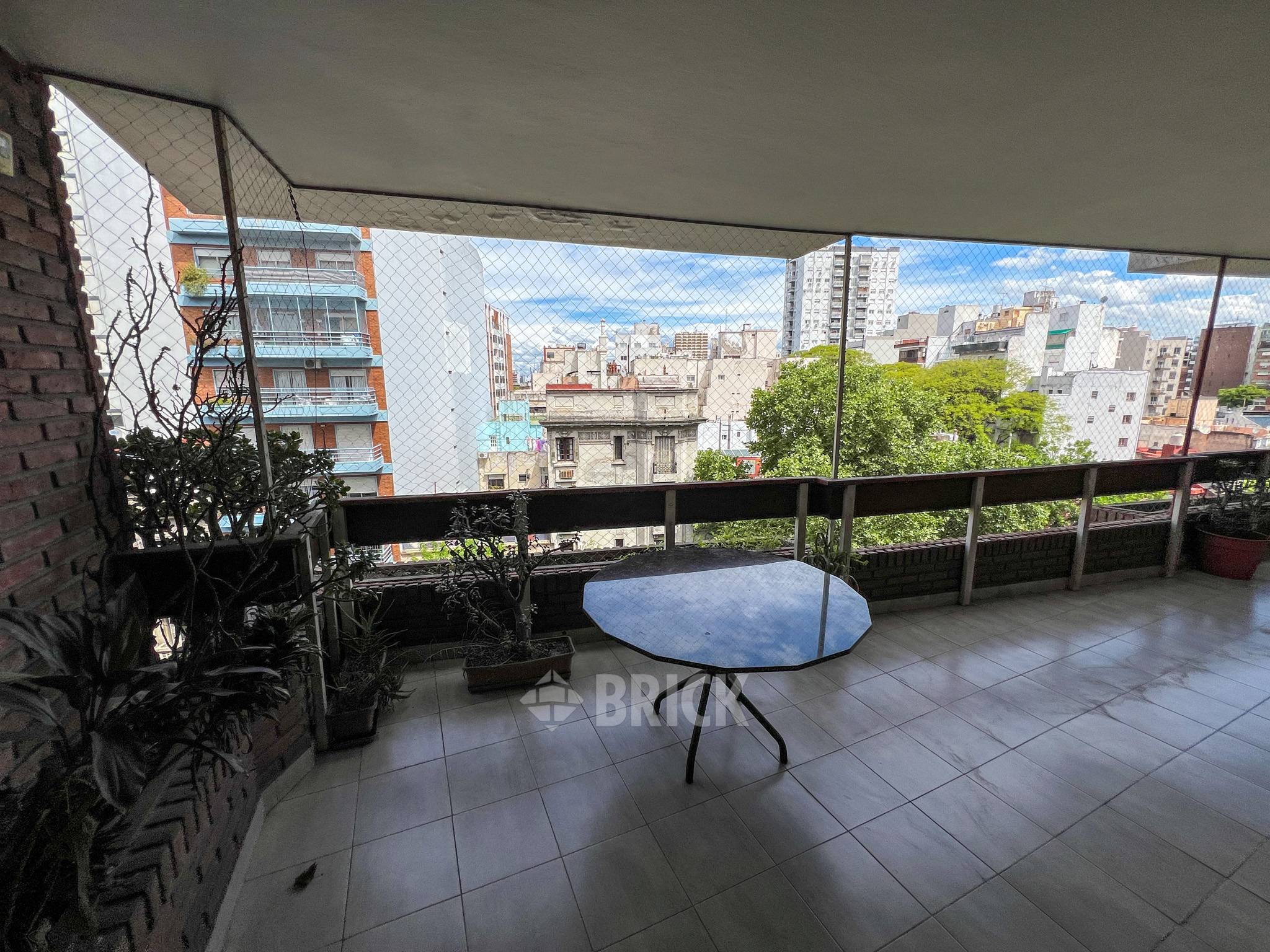 ALBERDI, JUAN B., AV. al 1000 Piso 6 8