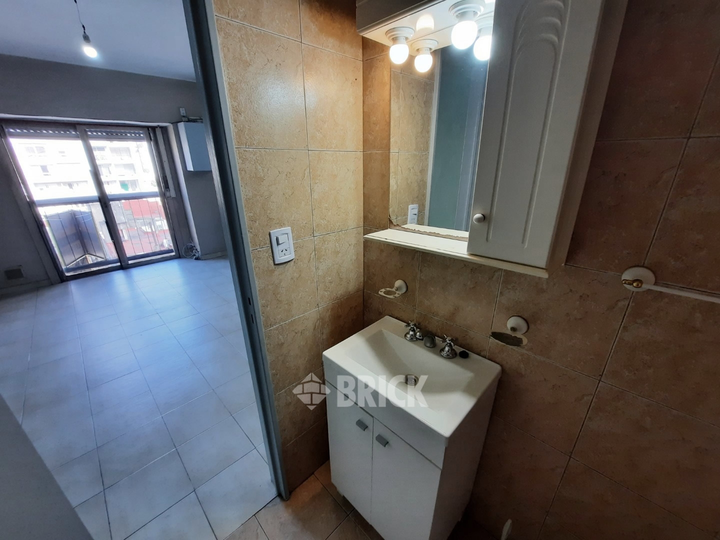 INDEPENDENCIA, AV. al 900 Piso 5 14