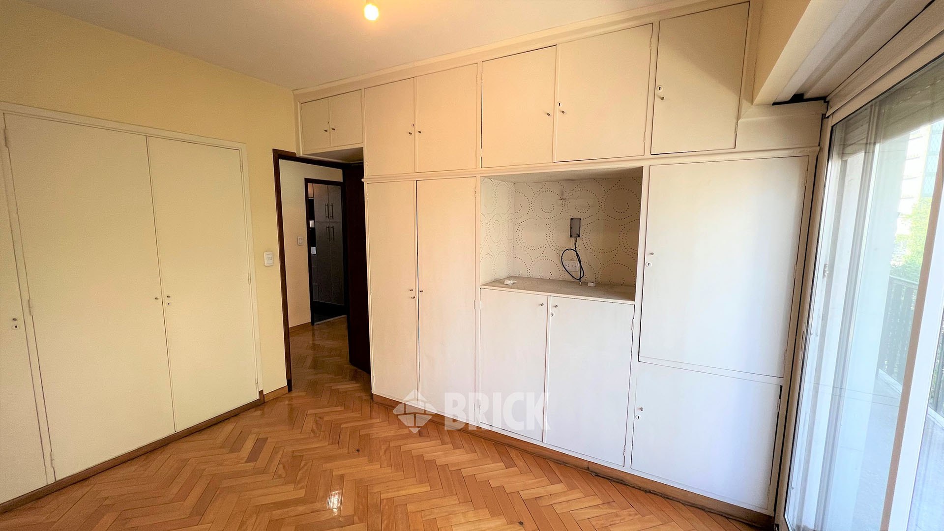 ACOYTE, AV. al 100 Piso 3 11