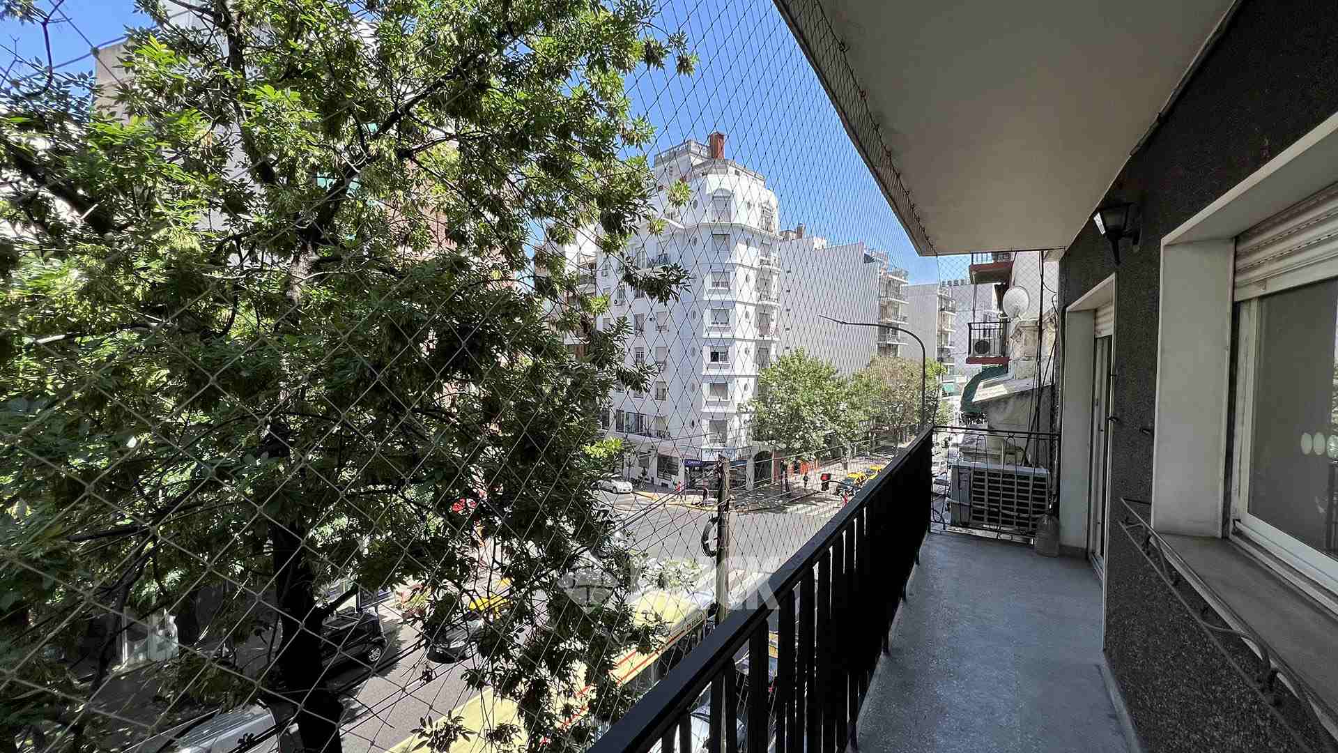 ACOYTE, AV. al 100 Piso 3 13