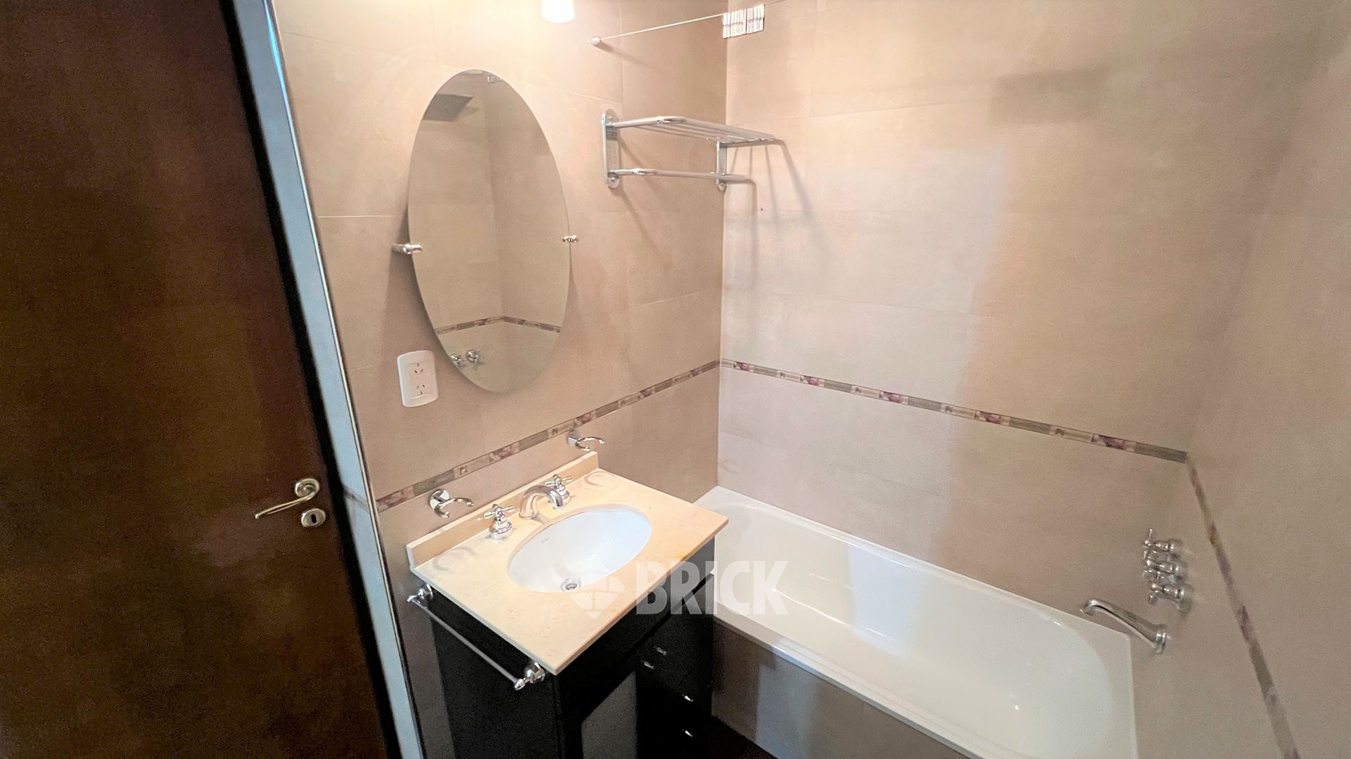 ACOYTE, AV. al 100 Piso 3 16