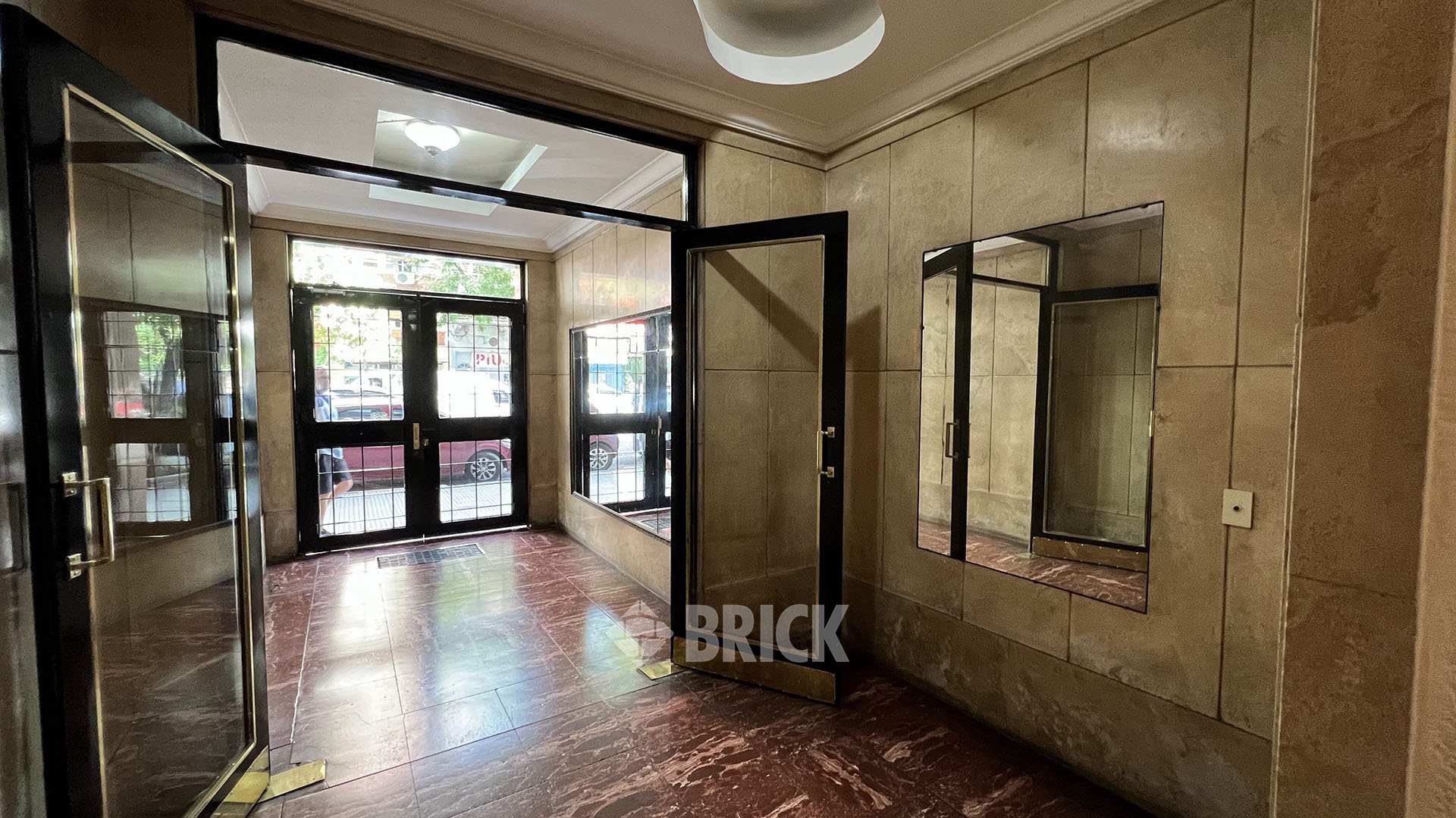 ACOYTE, AV. al 100 Piso 3 25