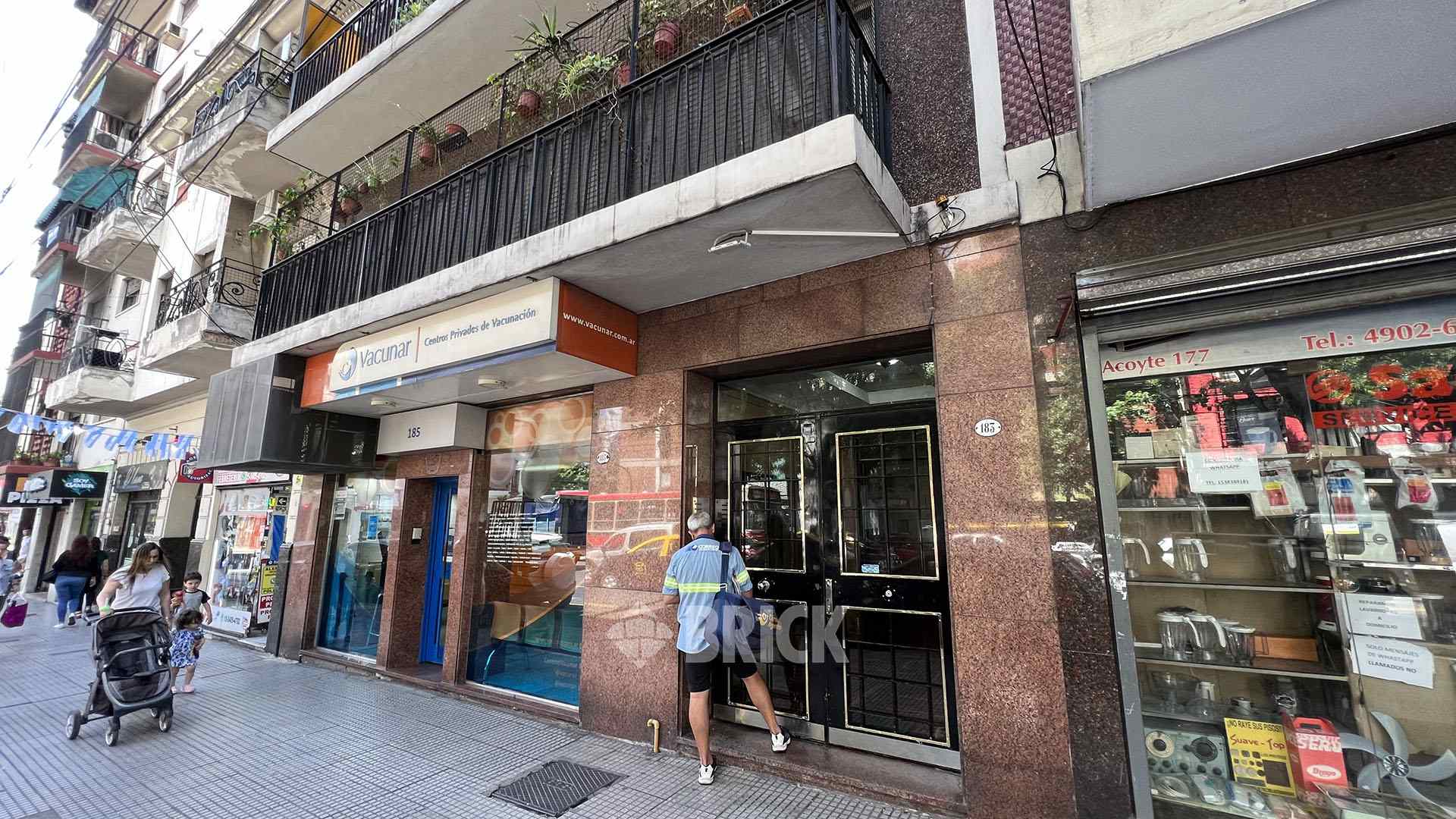 ACOYTE, AV. al 100 Piso 3 26