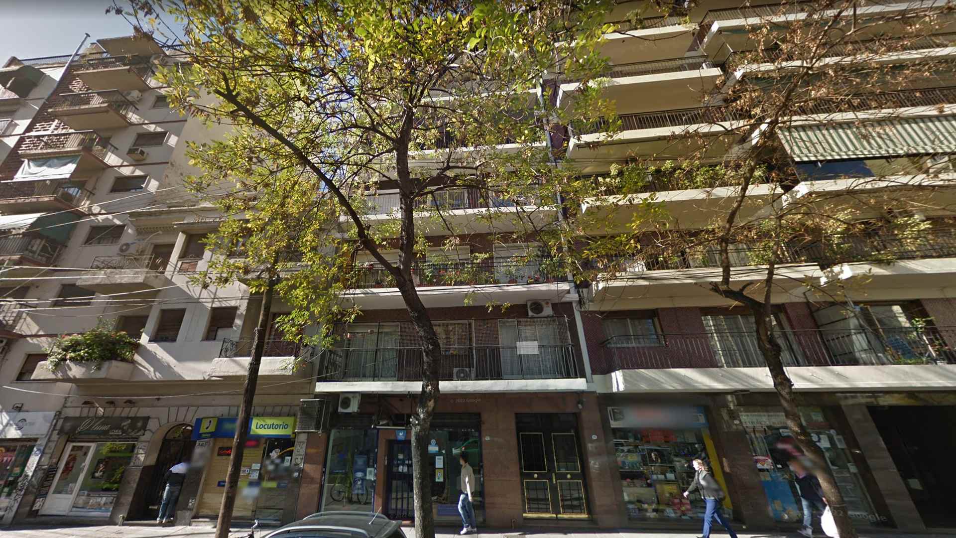 ACOYTE, AV. al 100 Piso 3 27