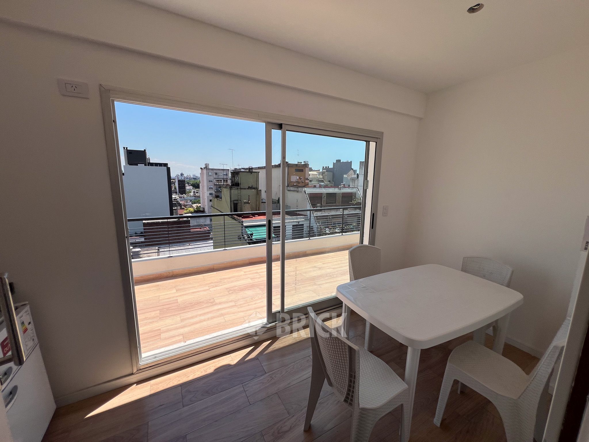 ALVAREZ, JULIAN al 700 Piso PB 17