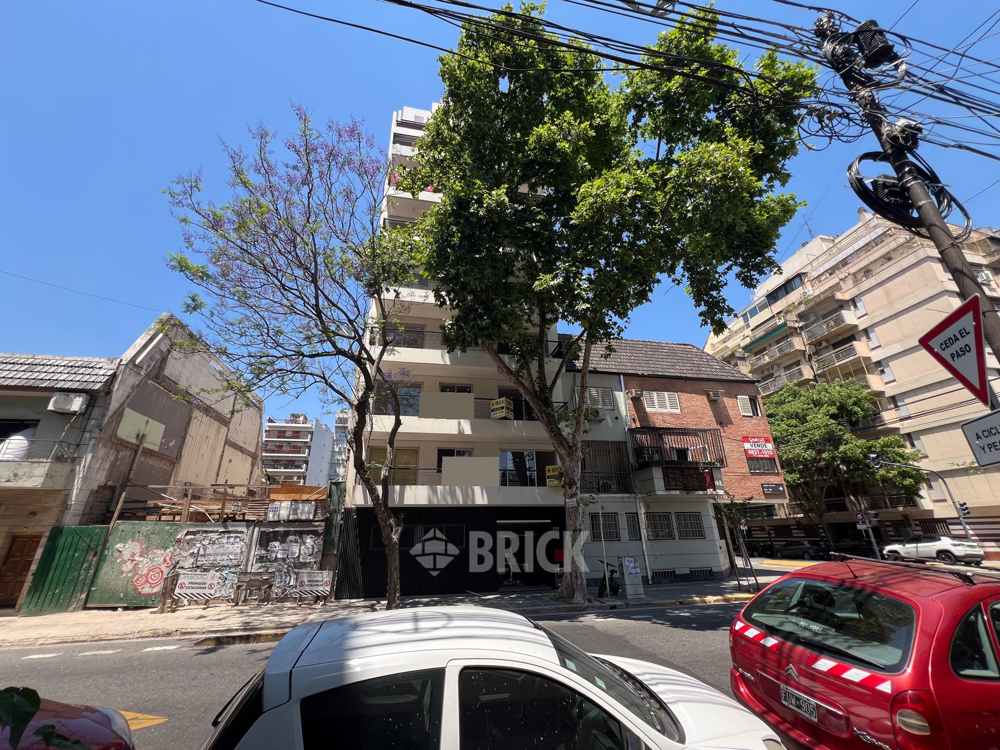 ALVAREZ, JULIAN al 700 Piso 2 27