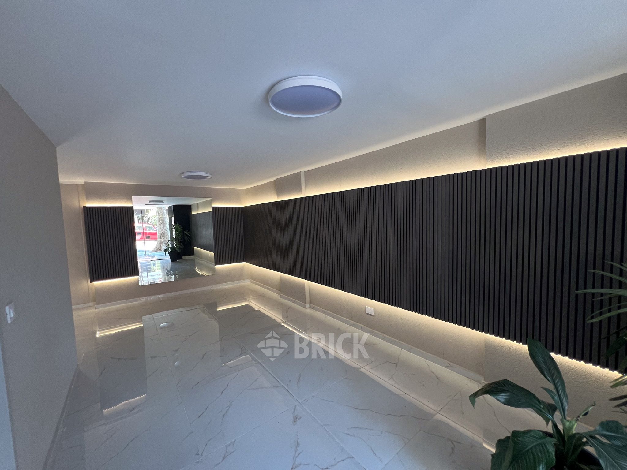 ALVAREZ, JULIAN al 700 Piso 2 23