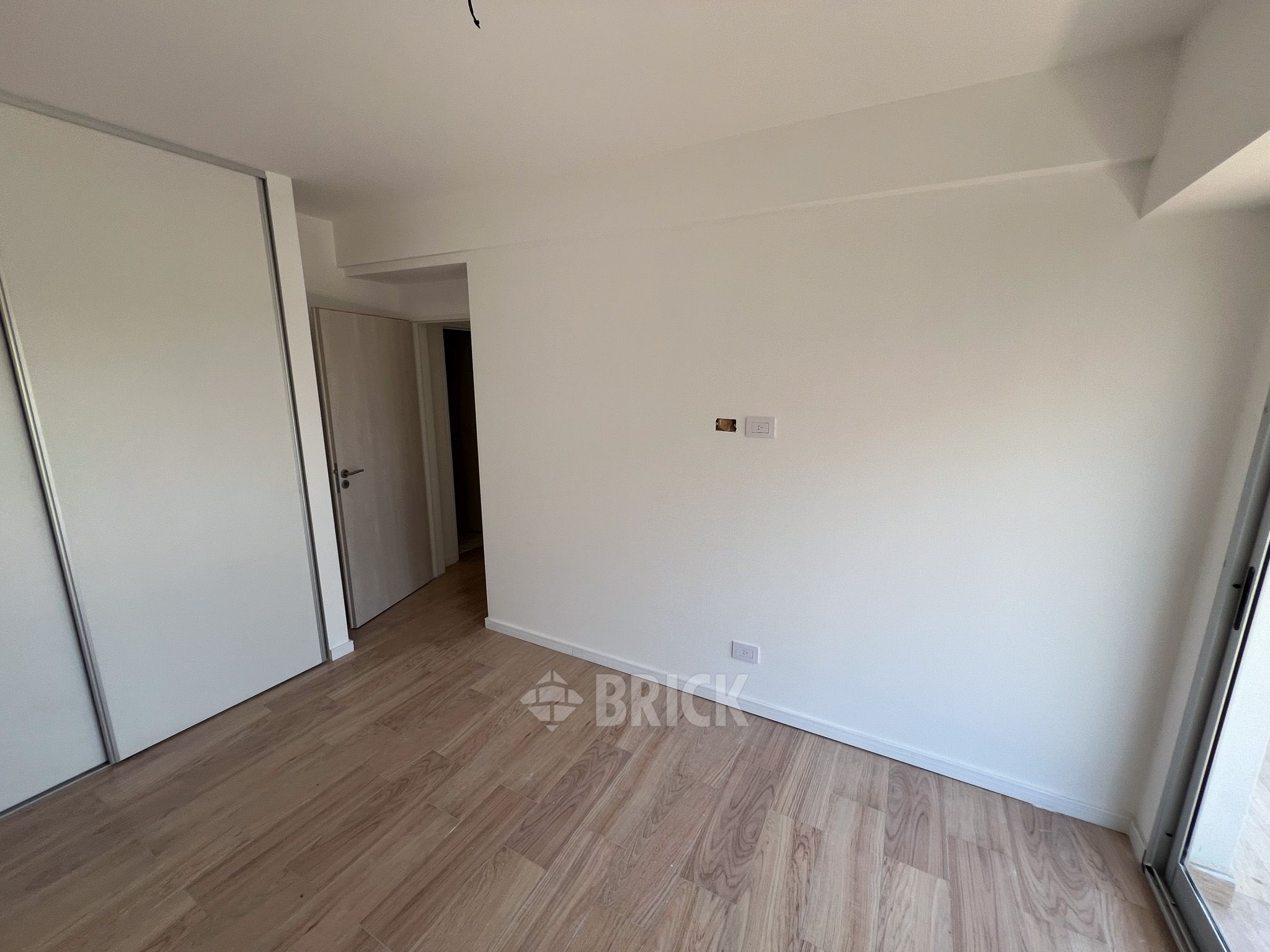 ALVAREZ, JULIAN al 700 Piso 6 17