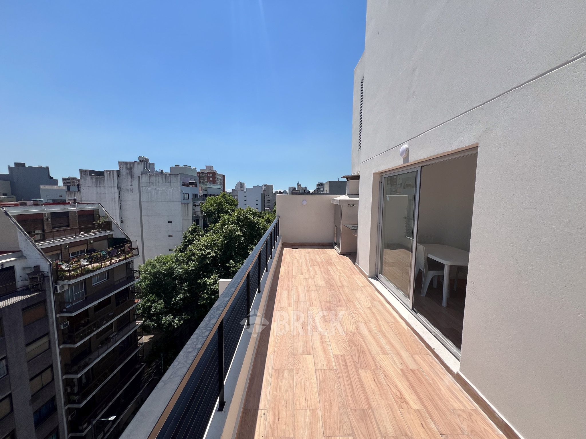 ALVAREZ, JULIAN al 700 Piso 6 22