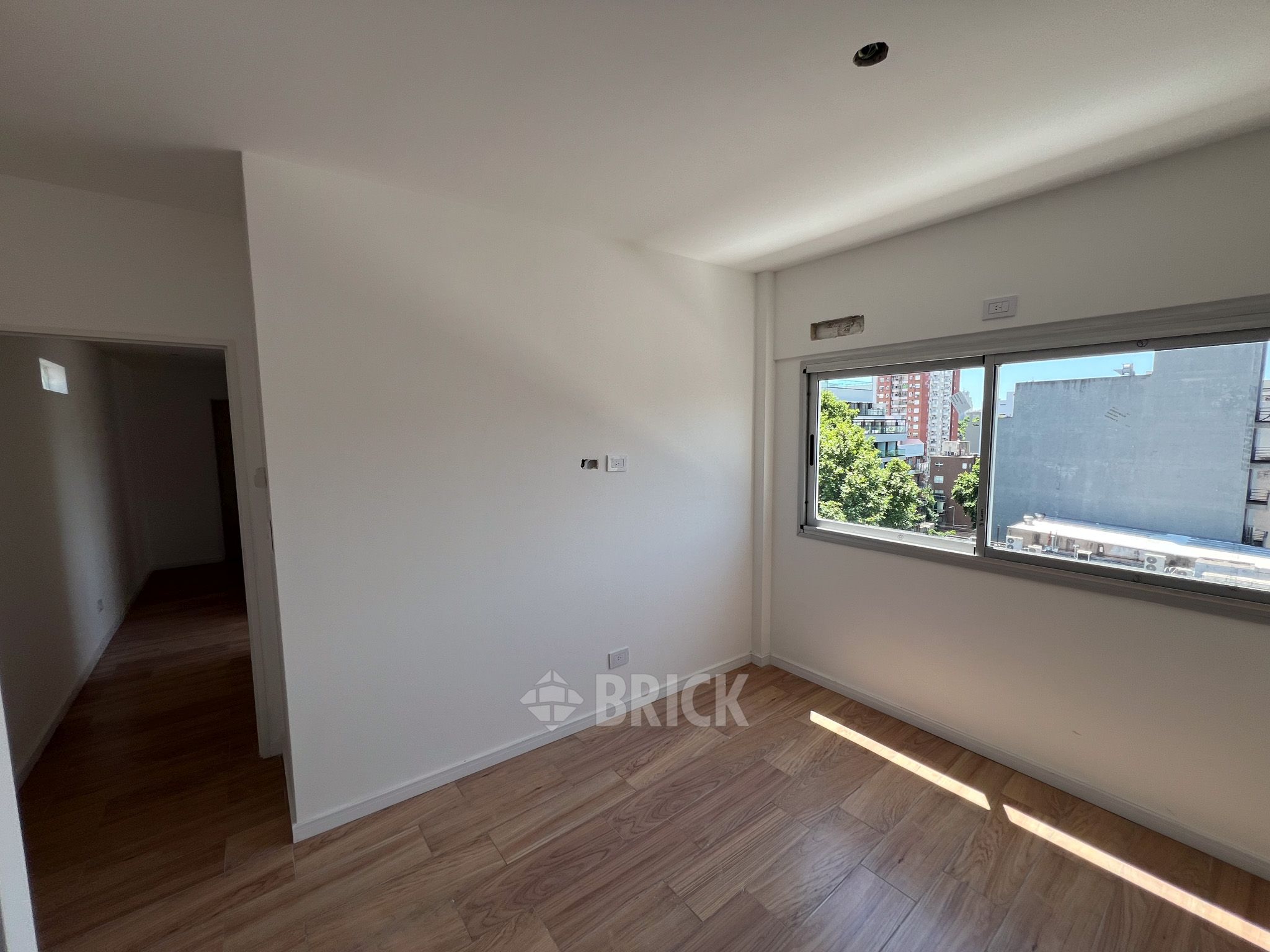 ALVAREZ, JULIAN al 700 Piso 6 16