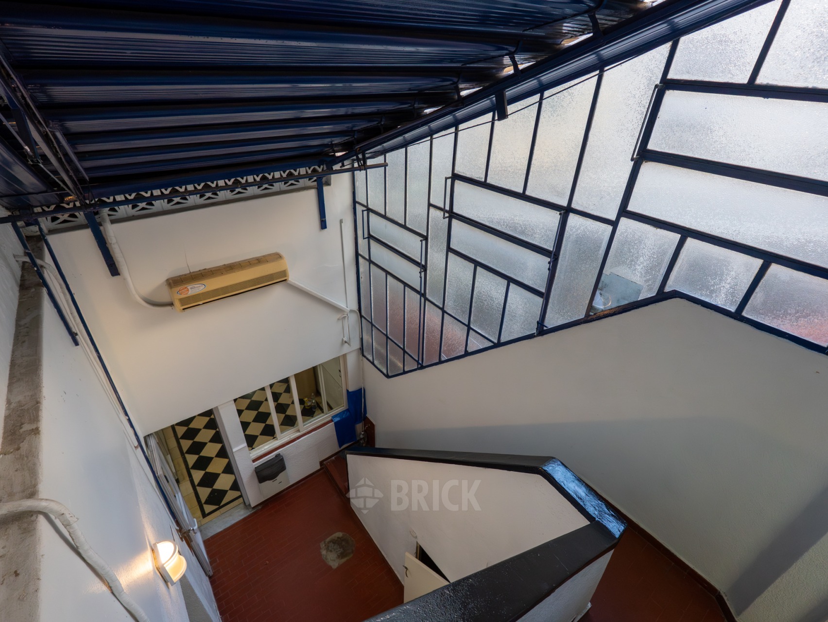 CUCHA CUCHA al 1700 Piso PB 26