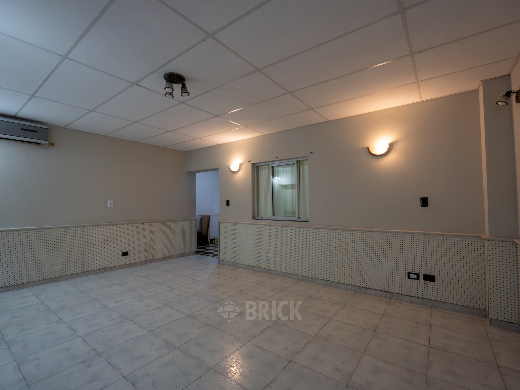 CUCHA CUCHA al 1700 Piso PB 3