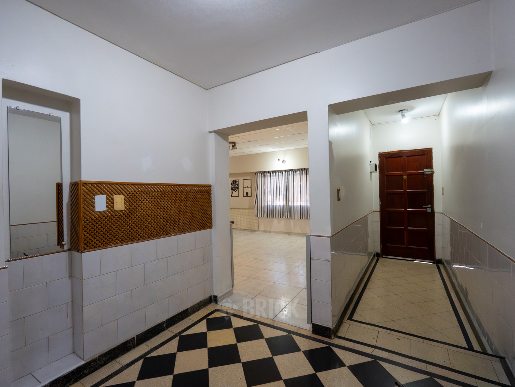 CUCHA CUCHA al 1700 Piso PB 7