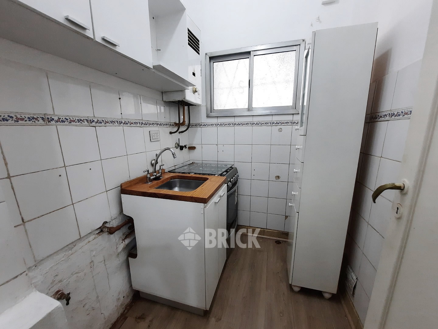 THAMES al 2300 Piso 3 15