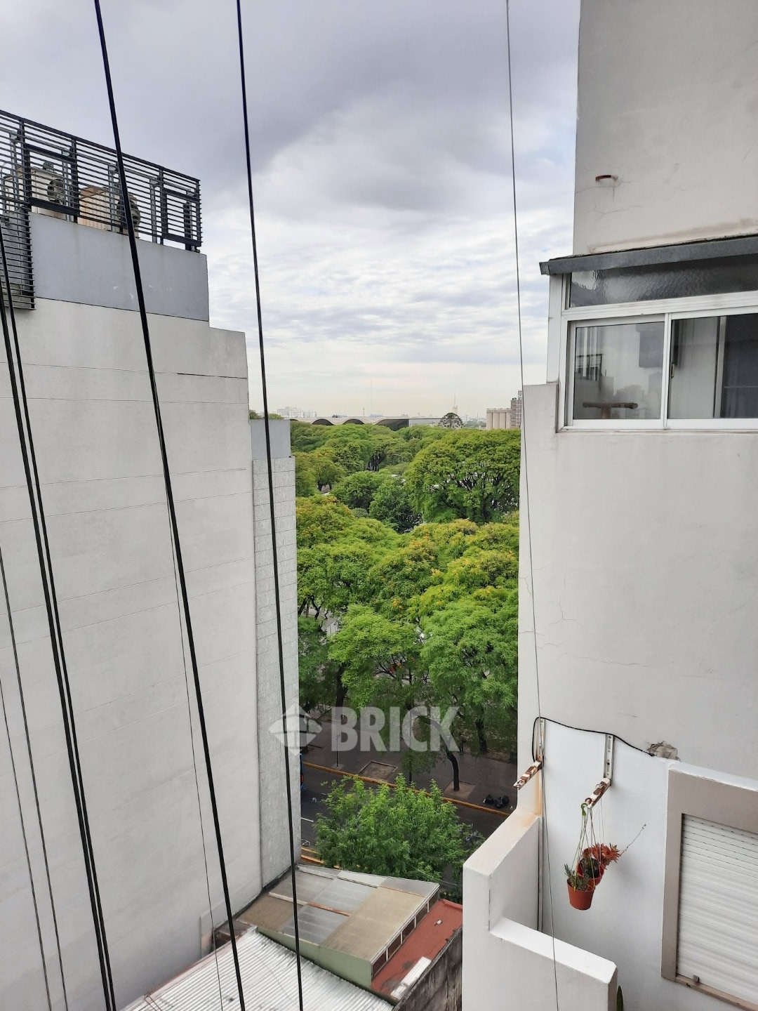 CASEROS, AV. al 3200 Piso 9 5