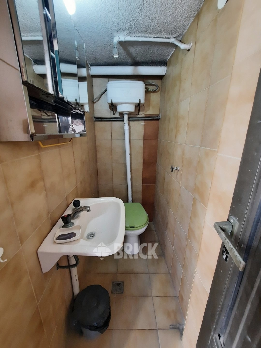 BASAVILBASO al 1900 Piso 1 26